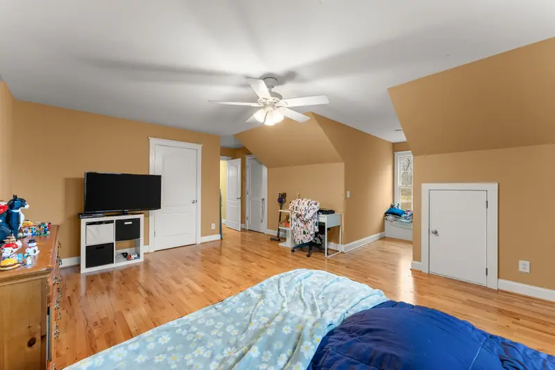 Upstairs bedroom