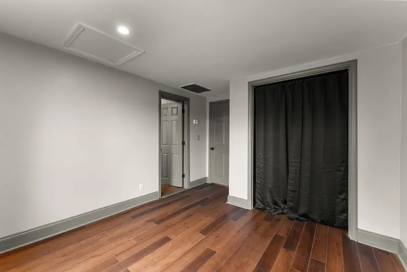 Cottage bedroom
